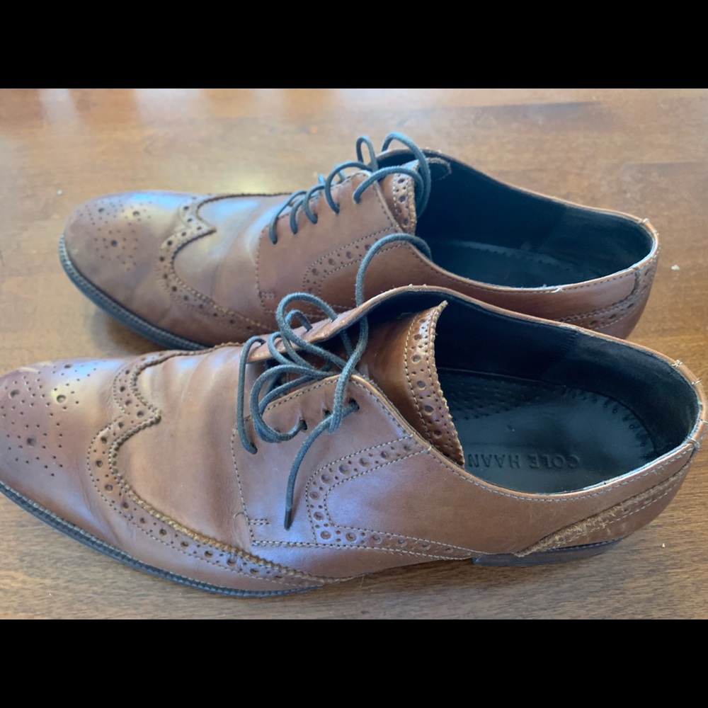Cole Haan wingtip brown/saddle dress shoe. Size 11. Used, worn briefly.